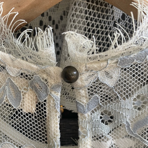 NWT Altar’d State Cream-Lt Blue Lace Tank - Picture 4 of 6